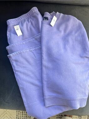 GAP Women’s Sweatsuit - Soft Lavender Tone